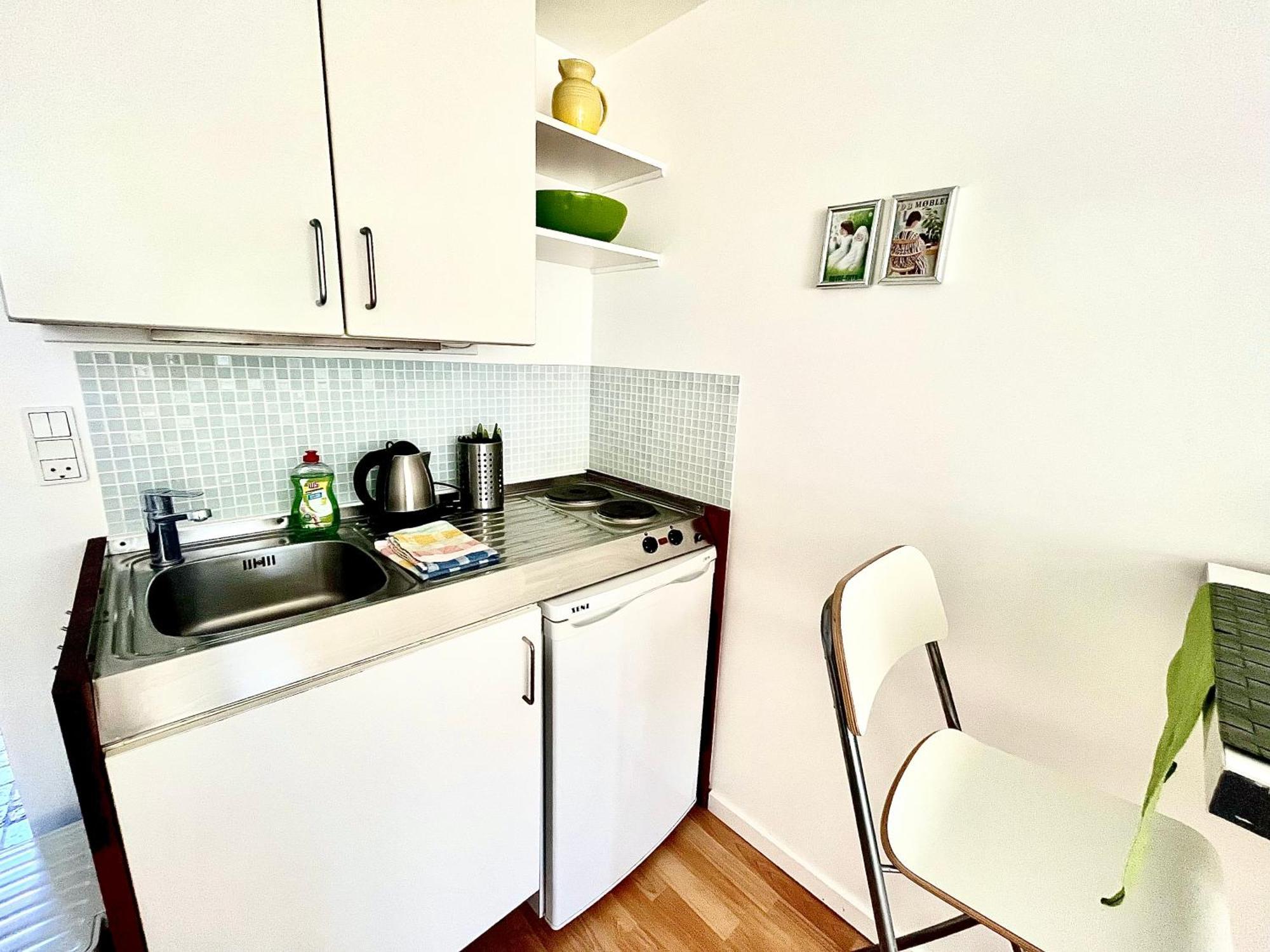 Cosy Apartment With Private Terrace Vallensbaek Exteriör bild